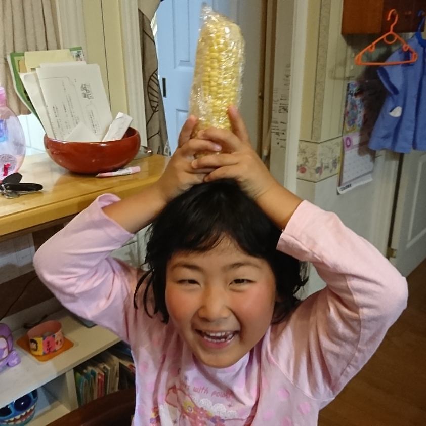 とうもろこしでちょんまげ♪ #とうもろこし #ちょんまげ #レンチン #2分 #おやつ｜2017-06-17